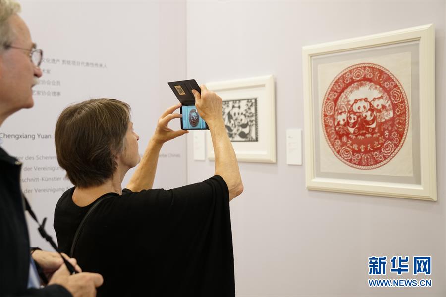 “熊貓與世界——中國大熊貓保護文化藝術成就展”在柏林開幕