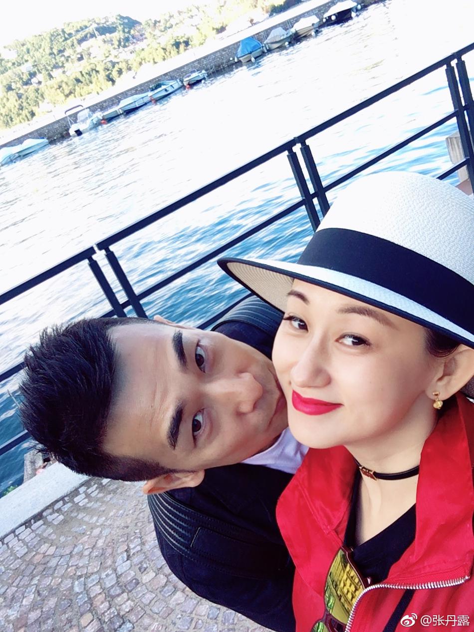 赵文卓跟媳妇约会热吻不停