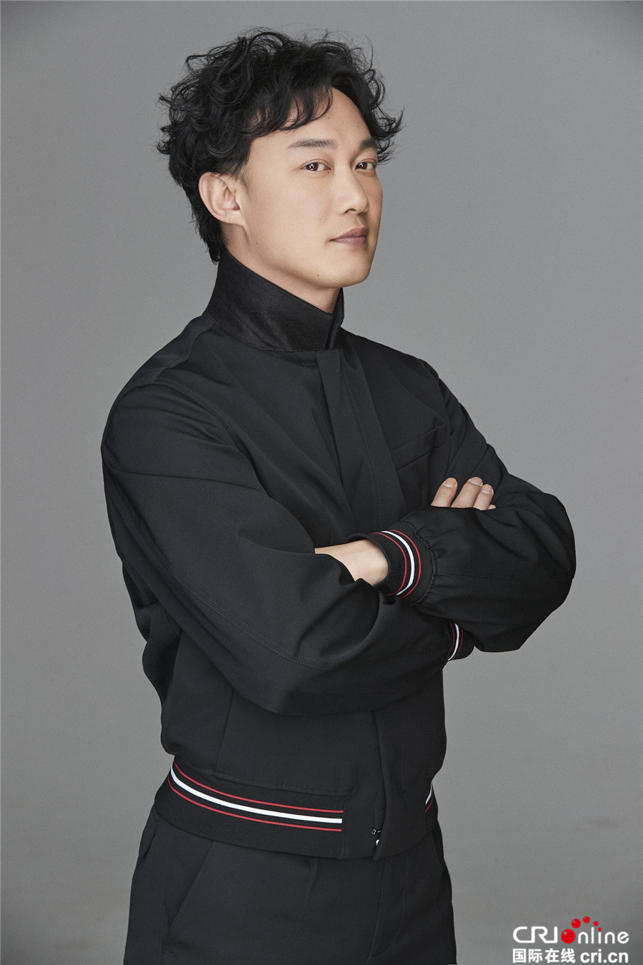 《中国新歌声》公布陈奕迅担任导师的消息后,很多人都对这位"鬼马歌神