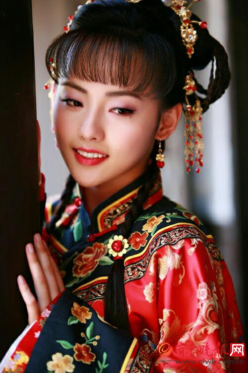 曾经女神紫菱当妈后回归 可张嘉倪这脸却一言难尽