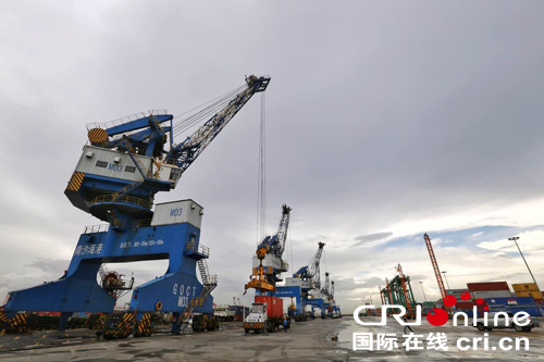 【专题 南沙 焦点图/话说南沙】南沙港区:靠泊世界最大集装箱船的码头之一 【专题 南沙 焦点图/话说南沙】南沙港区:靠泊世界最大集装箱船的码头之一