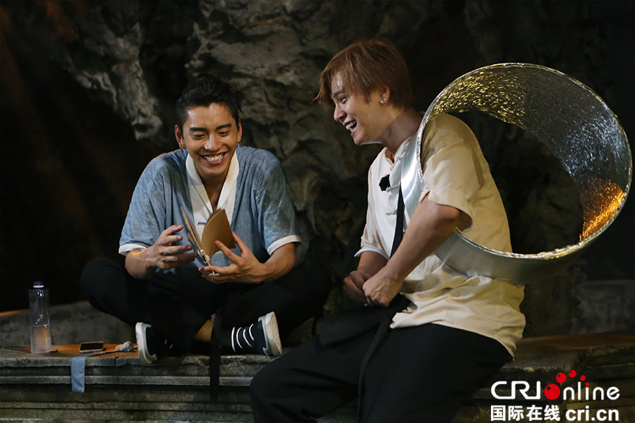 極限挑戰3_fororder_羅志祥和王大陸聊天