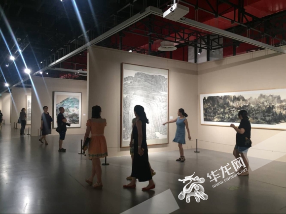 【文化 摘要】“新中国美术家系列——重庆市国画作品展”开幕