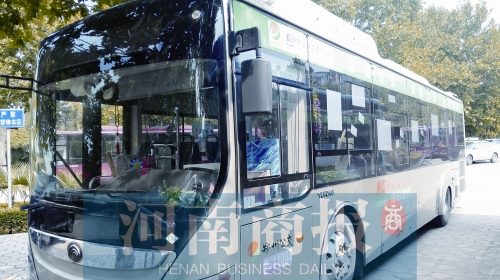 【頭條列表】鄭州定制公交有多方便 市民：不用轉車還有座