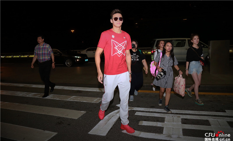 孙杨_fororder_孙杨世锦赛出发2