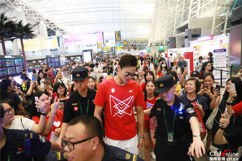 孙杨_fororder_孙杨世锦赛出发1