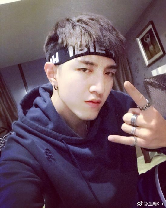 《楚乔传》男配自拍照：月七撞脸杨洋 赵西风真酷