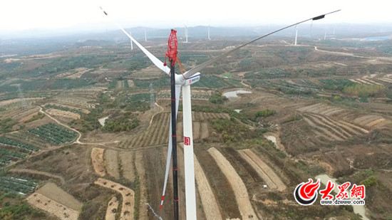 山东一次性投产最大风电项目开始发电_fororder_W020170717391447402746_副本