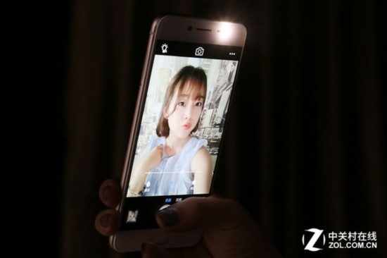 自拍编年史：没手机的年代拿什么来自拍