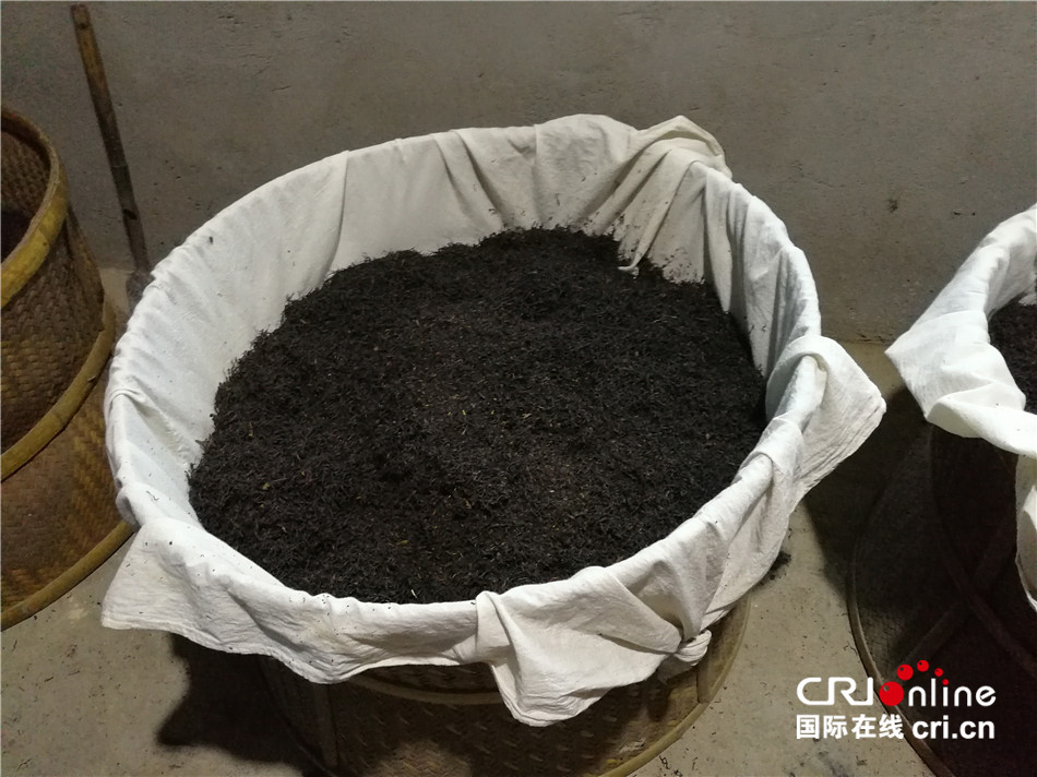 图片默认标题_fororder_传统制茶重要环节——炭焙