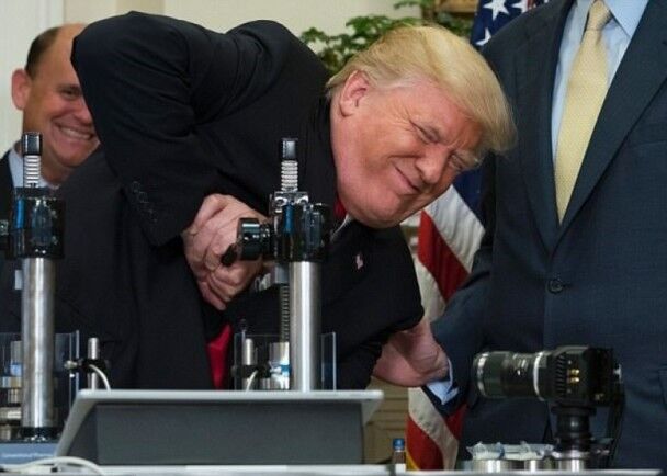 特朗普为促美国就业试爆特殊玻璃樽 用454公斤力仍失败