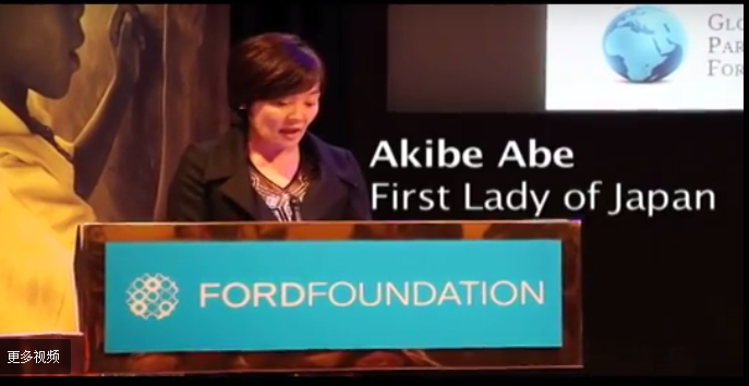 特朗普称坐在安倍夫人旁近2小时她不会讲英语 英媒：可能是装的