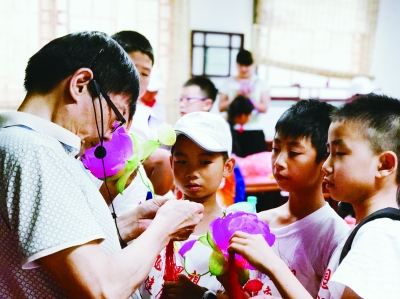 （教育图文）南京雨花台青少年活动中心举办公益夏令营