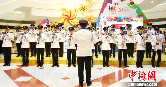 【聚焦重庆】香港警察乐队首次赴重庆演出