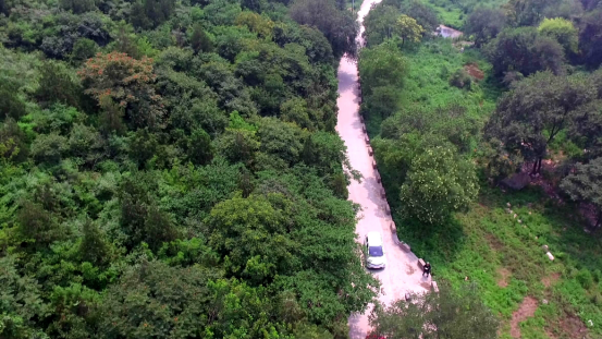 天能真黑金电池助力雷丁D80Li勇闯居庸关 天能真黑金电池助力雷丁D80Li勇闯居庸关