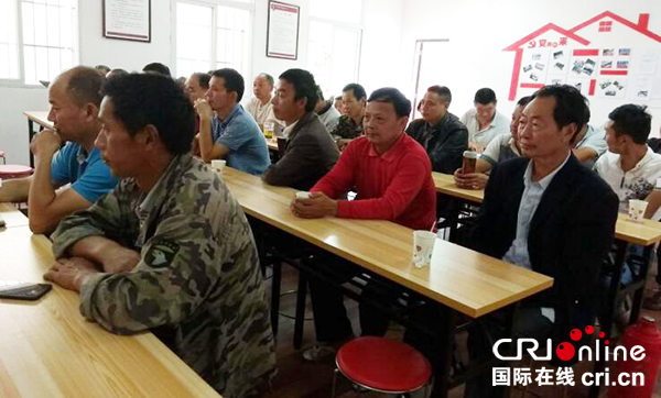 培训课上村民认真学习知识(雅安雨城区林业局 供图)