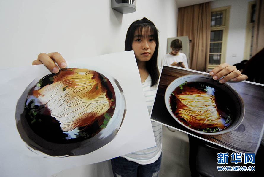 大学生手绘扬州美食走红 纸上美食挑起网友味蕾
