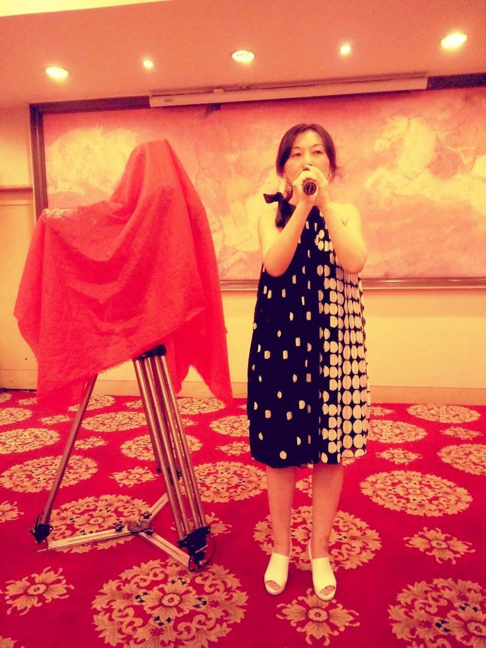 打造儿童电影新款IP 电影《花样奶奶》西安开机