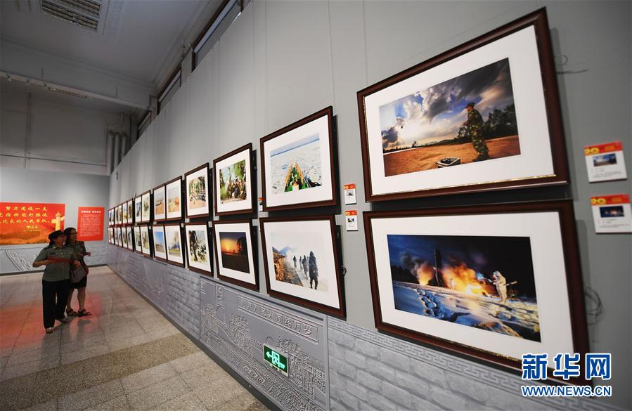 河北舉辦建軍90週年書畫攝影主題展覽
