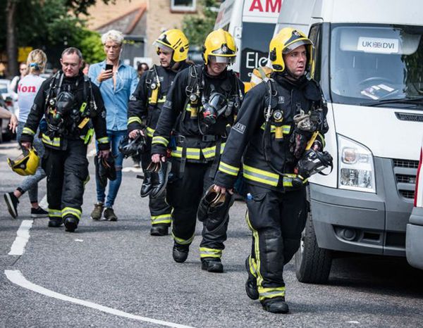 英国消防员服装图片