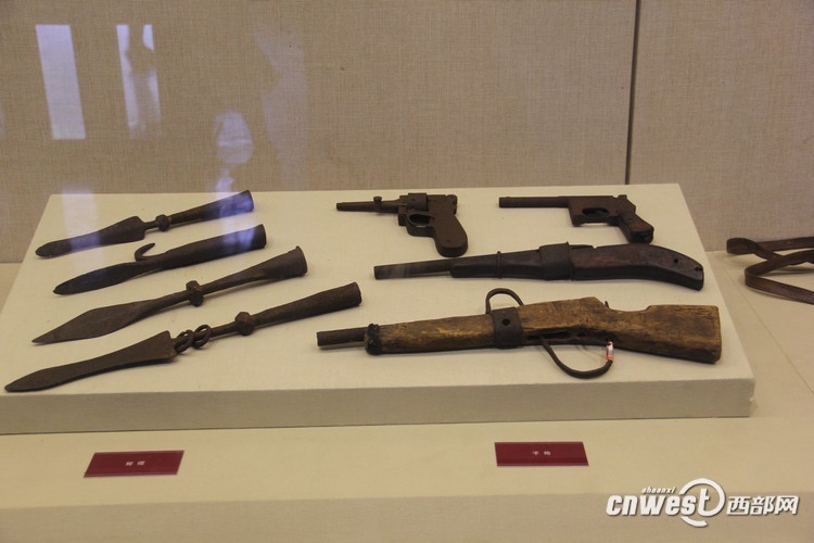 【考古 顯示圖在稿件最下方】慶祝建軍90週年 150件軍品文物亮相半坡博物館 【考古 顯示圖在稿件最下方】慶祝建軍90週年 150件軍品文物亮相半坡博物館