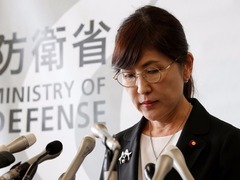 日本防衛大臣稻田朋美宣佈辭職