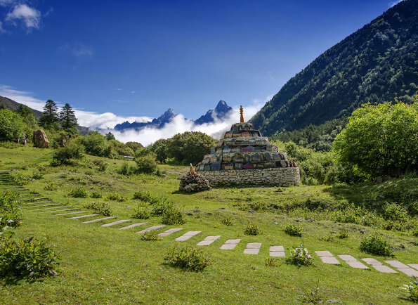 4大美女主播寻“情”记 探秘康定木格措的前世今生