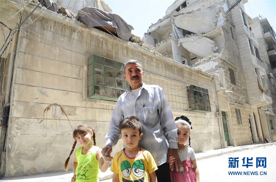 记者手记：艰难困顿　生生不息——记危楼中顽强生活的阿勒颇居民