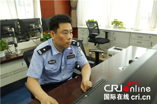 陜西民警徐彬入圍全國公安百佳刑警第二批候選人 陜西民警徐彬入圍全國公安百佳刑警第二批候選人_fororder_7D5B0310431A4700E8C8AD349E93C4BD