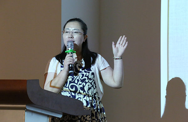 图片默认标题 图片默认标题_fororder_7月29日,《帧像·故事中国》医·talk系列沙龙在北京举行。图为北京市海淀区心理教师、知心姐姐辅导员李彦鹏现场演讲。中国网记者 高南 摄