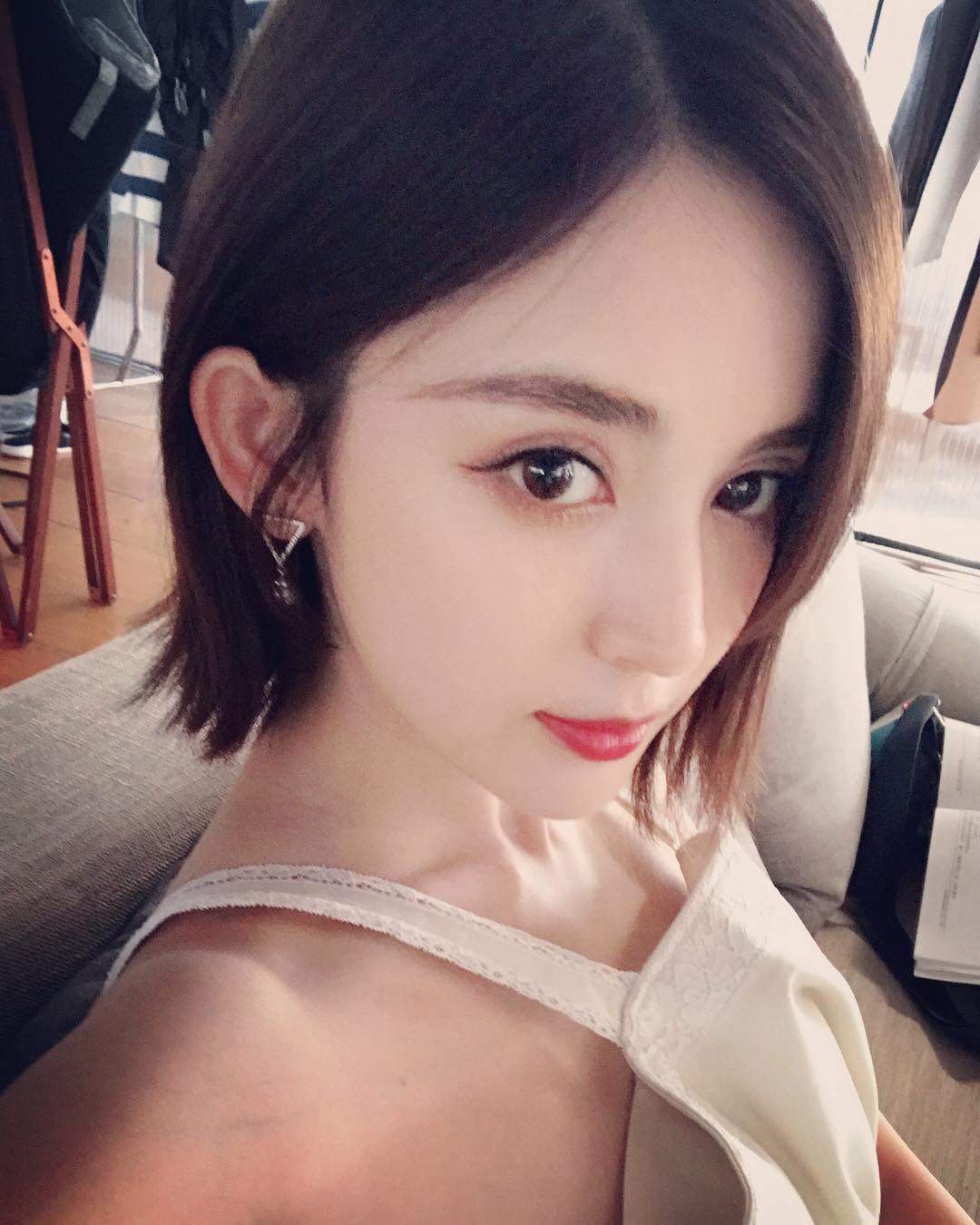 浑然天成的女神脸:杨幂赵丽颖刘亦菲热巴和娜扎